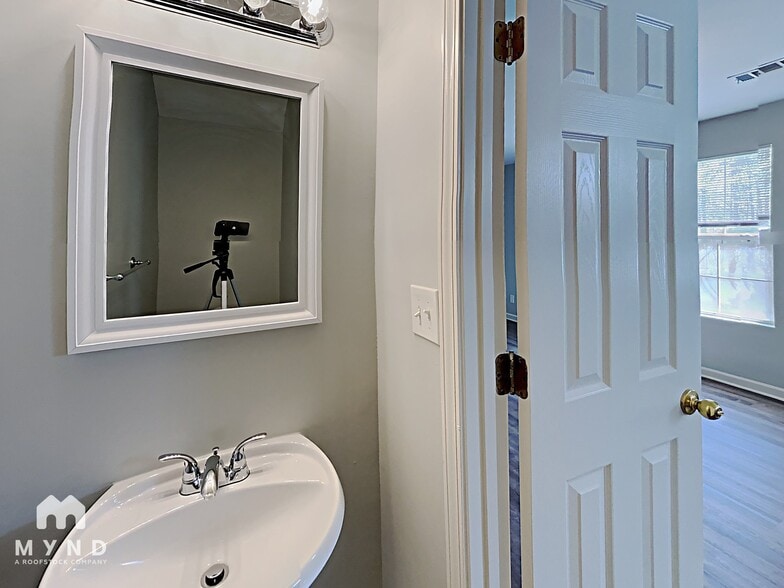 Building Photo - 814 Kilkenny Cir