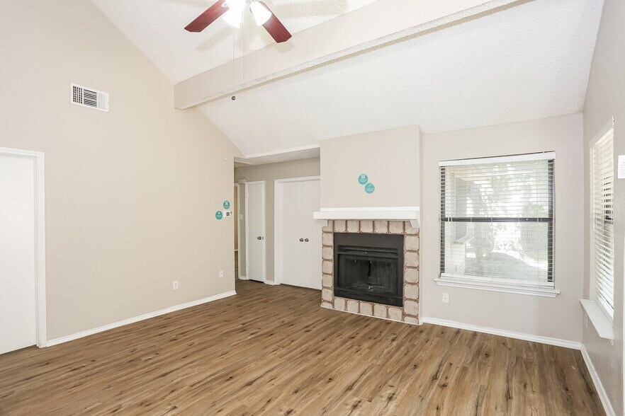 Building Photo - 6306 Pilgrim Ln