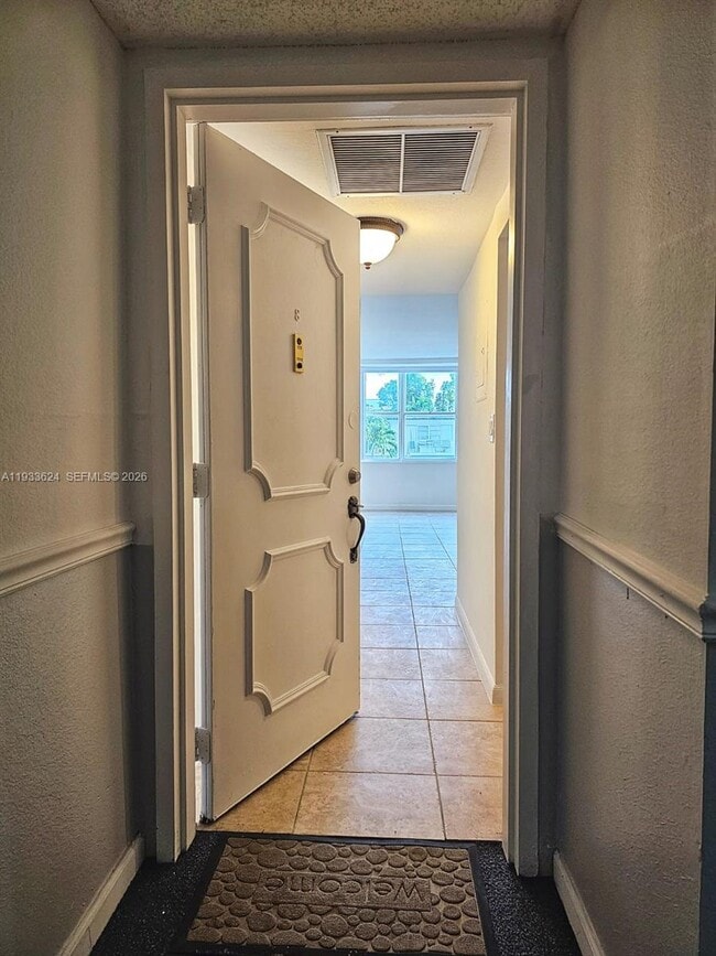 Building Photo - 3702 NE 171 St