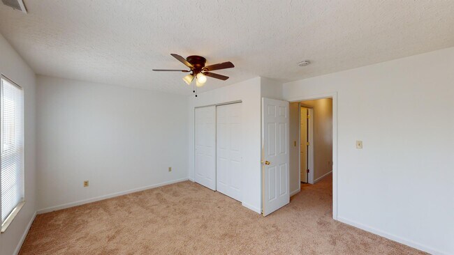 Building Photo - 2229 Symmes St