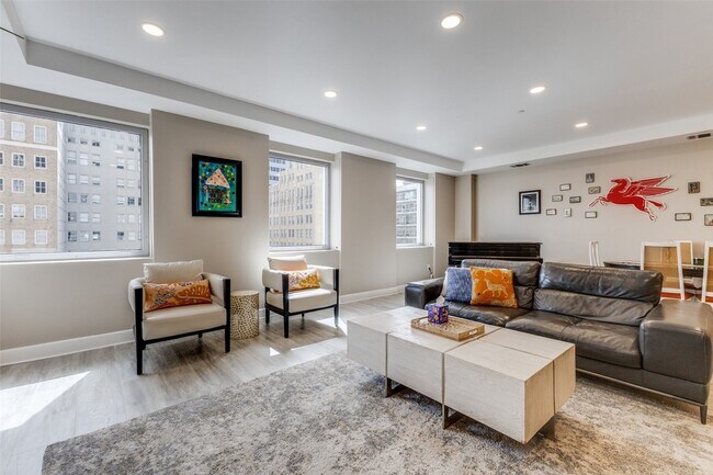 Building Photo - 1505 Elm St