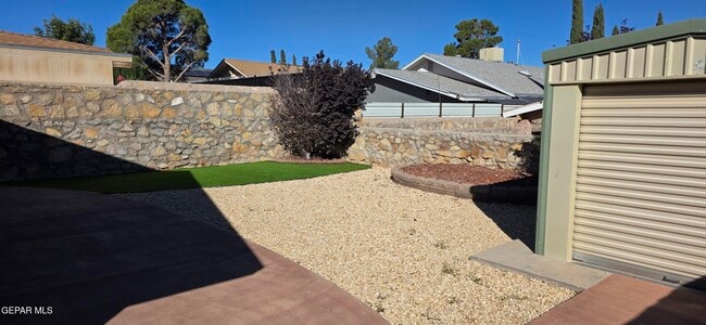 Building Photo - 12555 Flora Alba Dr