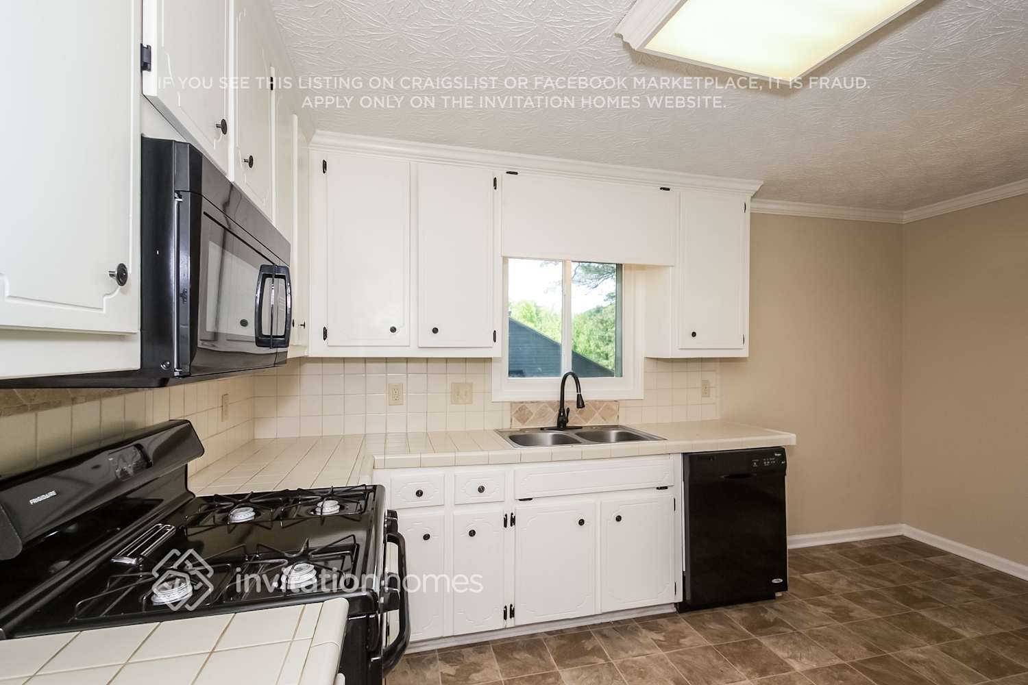 Building Photo - 4797 Grants Way NE