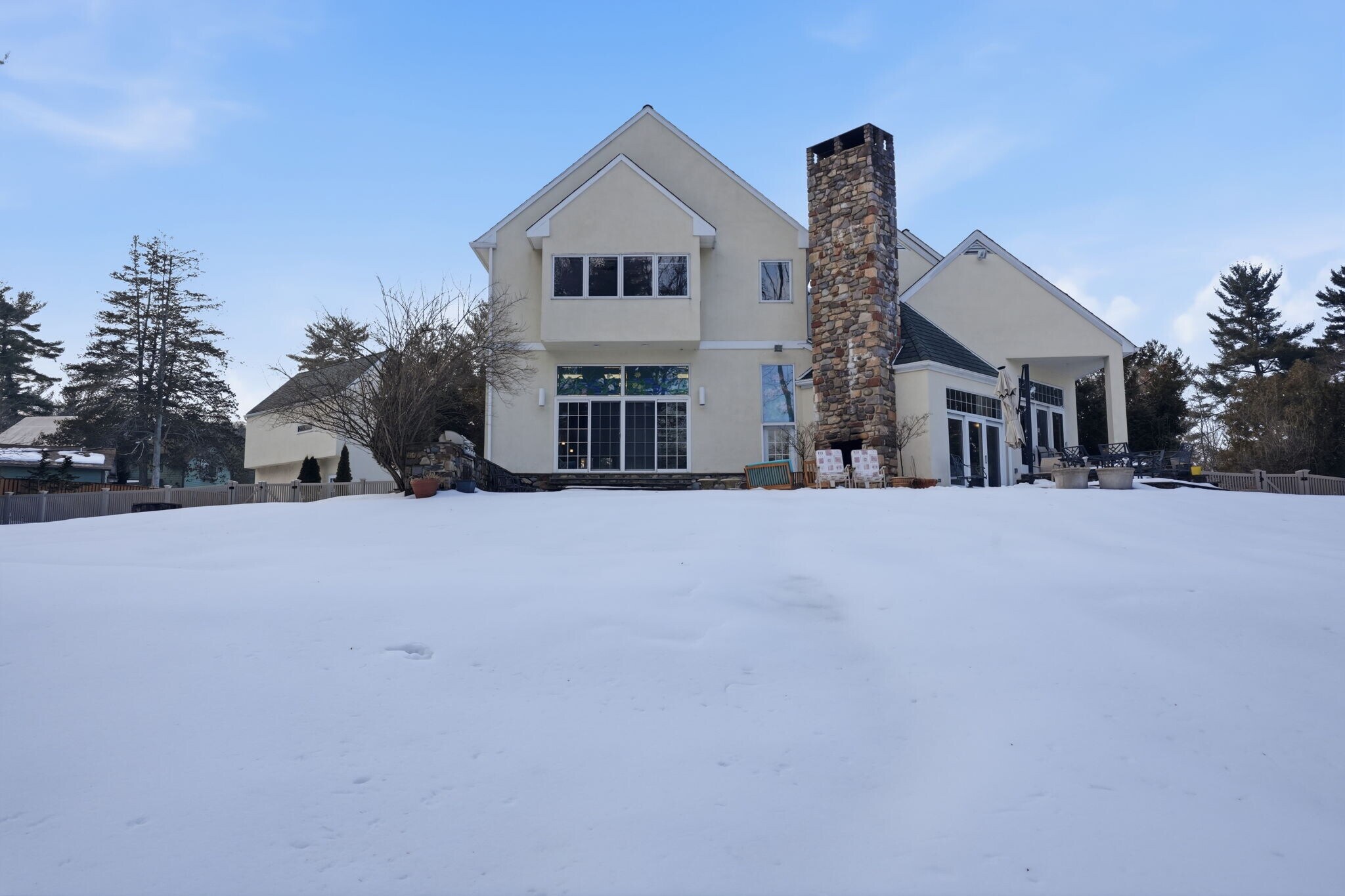 Building Photo - 244 Mathers Rd