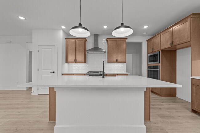 Building Photo - 512 Sunflower Trl