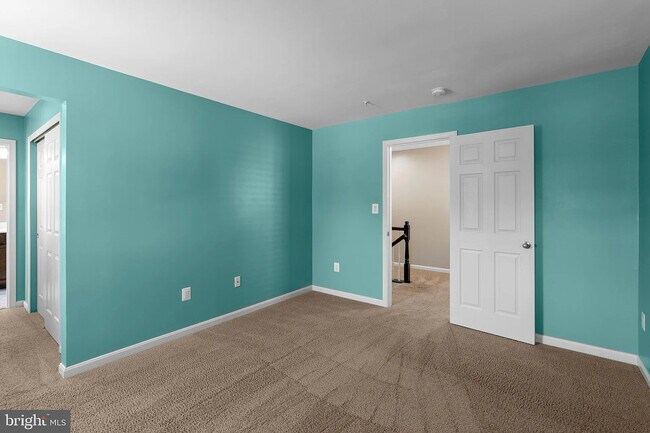 Building Photo - 920 St Martins Loop