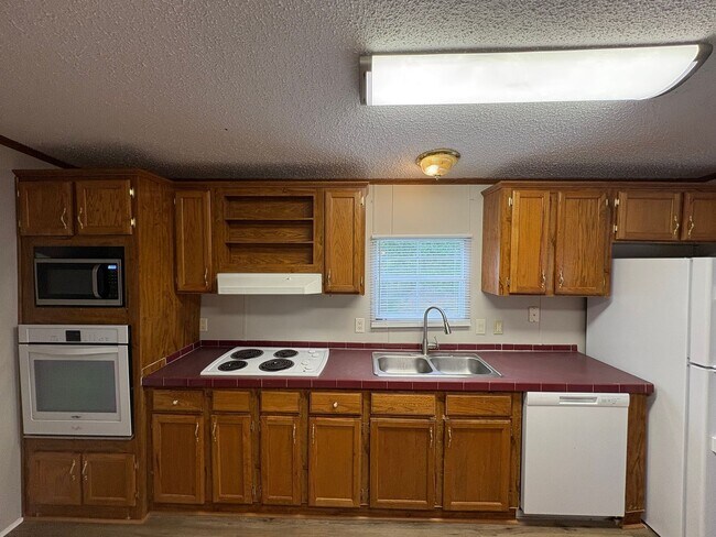 Building Photo - For Rent