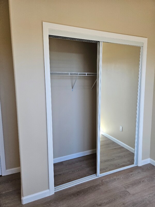 Building Photo - 180 S Lehua St