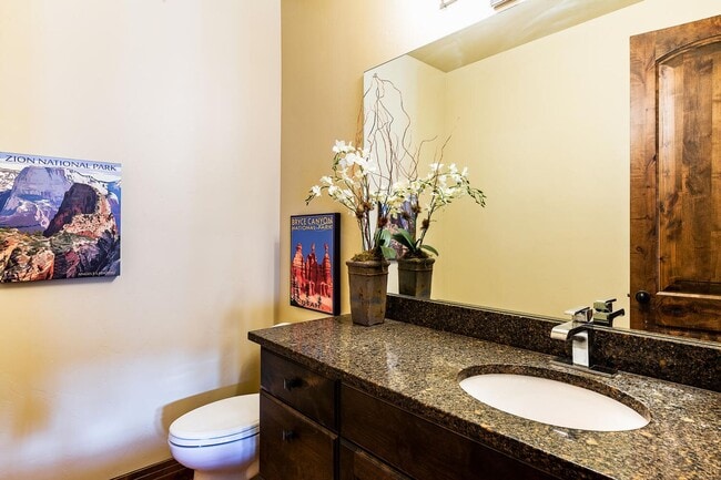 Building Photo - Furnished Townhome in Jeremy Ranch