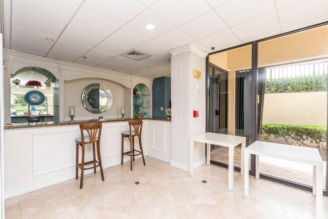Building Photo - 5380 N Ocean Dr