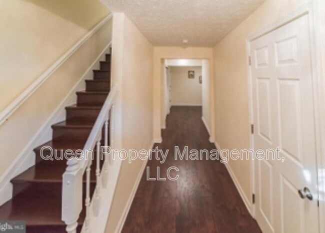 Building Photo - 4112 Silver Park Terrace