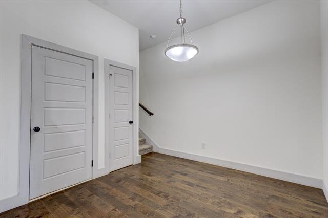 Building Photo - 6043 Rivendell Dr