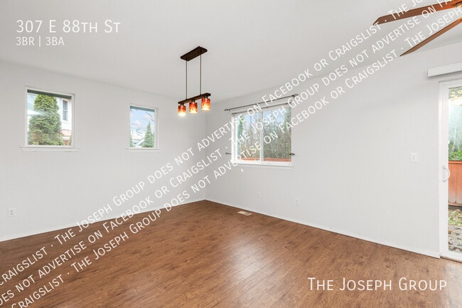 Building Photo - 307 E 88th St
