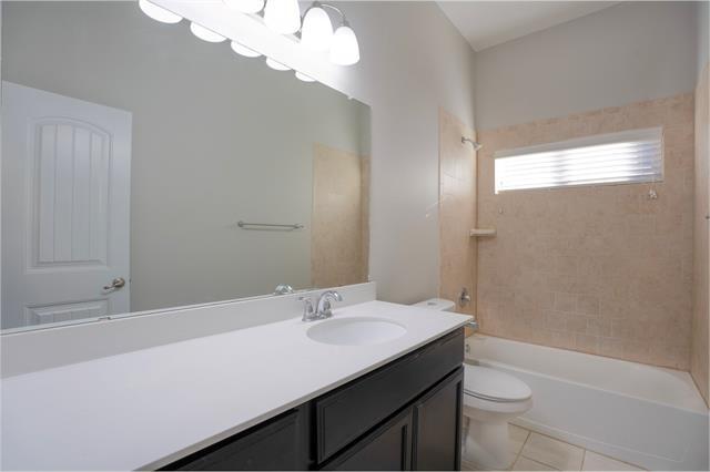 Building Photo - 1605 Lake Pine Dr