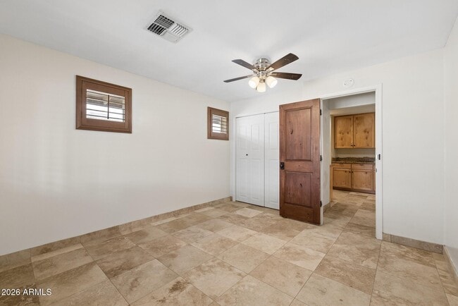 Building Photo - 6332 E Earll Dr