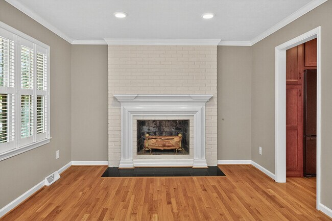 Building Photo - 433 Potomac Dr