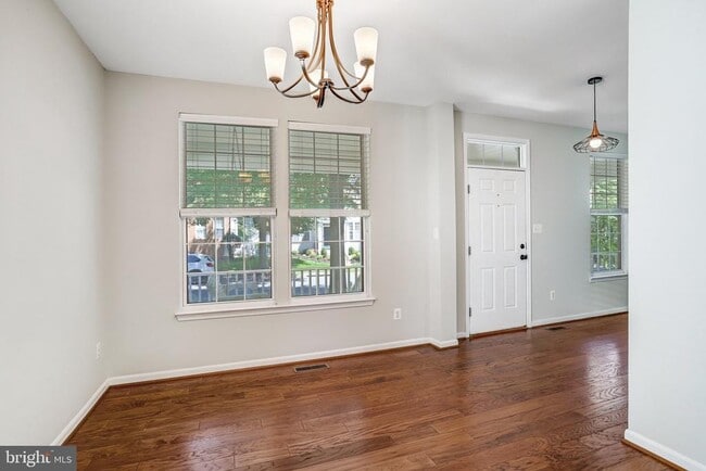 Building Photo - 42985 Chesterton St