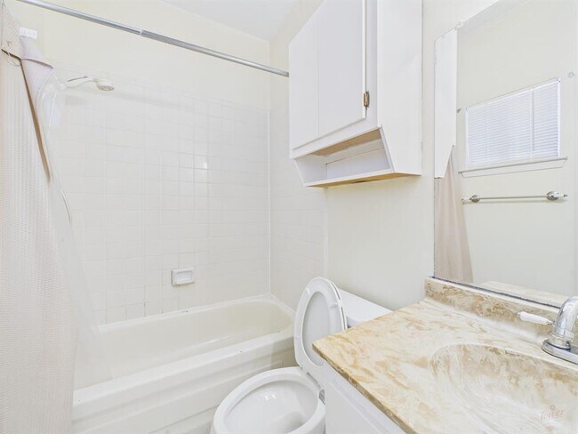 Building Photo - 3316 Guadalupe St