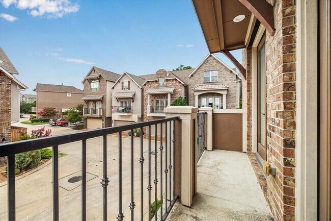 Building Photo - 3510 Vista Terrace Ln