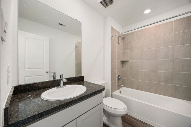 Building Photo - 23815 Hilltop Cyn Ln