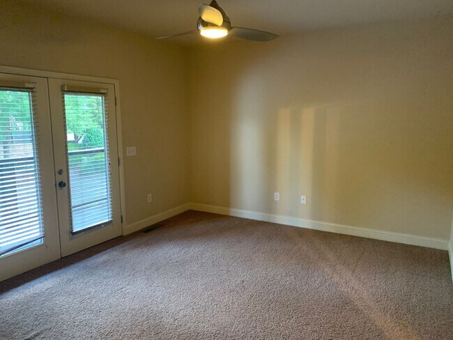 Building Photo - Urban Lofts Unit Available for Pre-Lease!