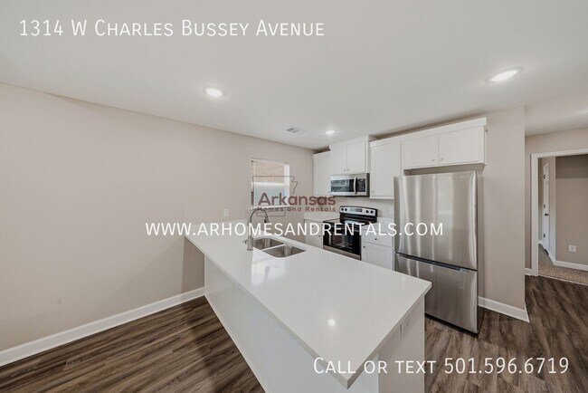 Building Photo - 1314 W Charles Bussey Ave