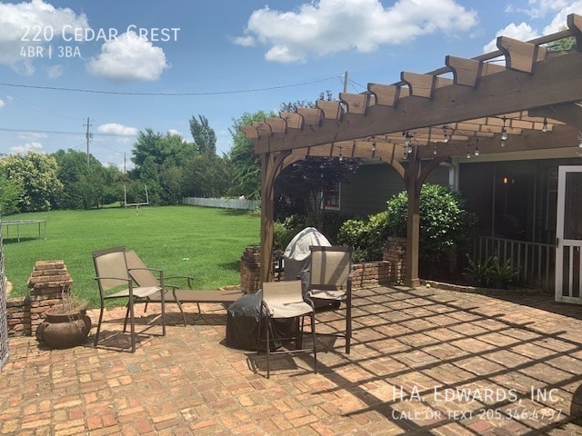 Building Photo - 220 Cedar Crest