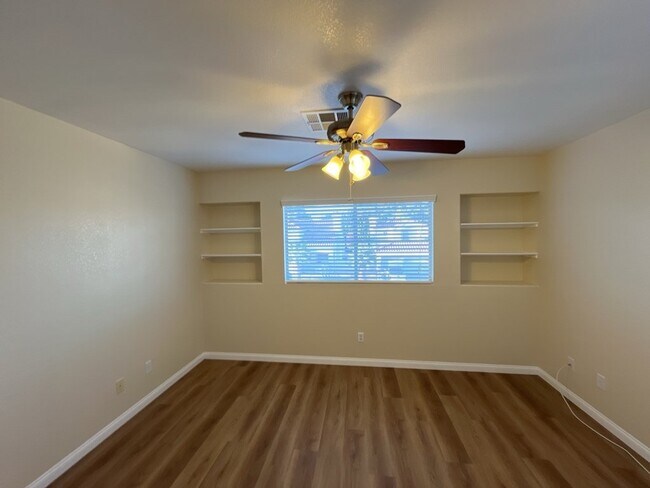 Building Photo - Encounter the ultimate luxury living experience with this 4-bedroom, 2197 sq ft house