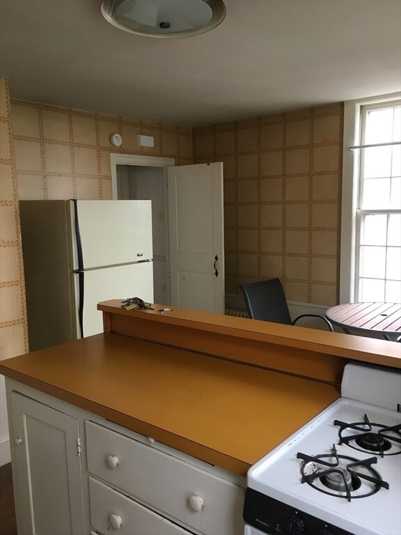 Building Photo - 21 Leyden St