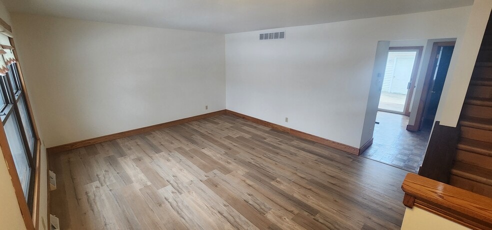 Building Photo - 8101 W Tripoli Ave