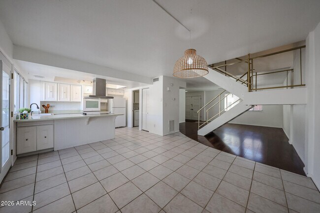 Building Photo - 4028 N Granite Reef Rd