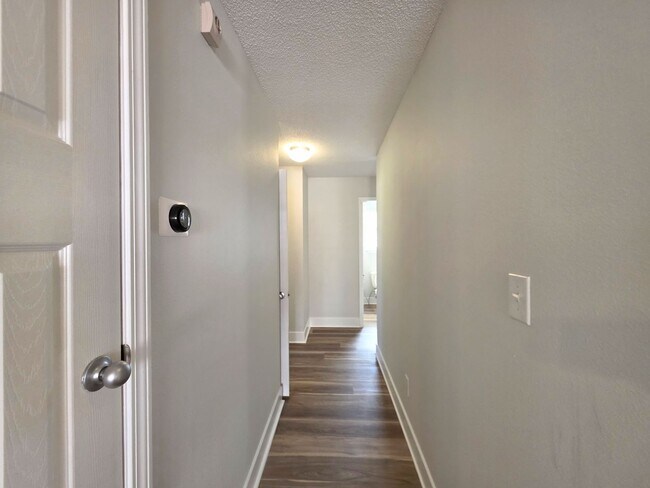 Building Photo - 5008 Orlando Ct