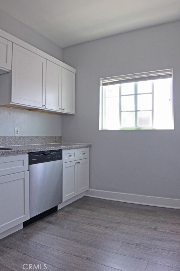 Building Photo - 3111 Kenwood Ave