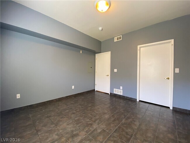 Building Photo - 45 Maleena Mesa St