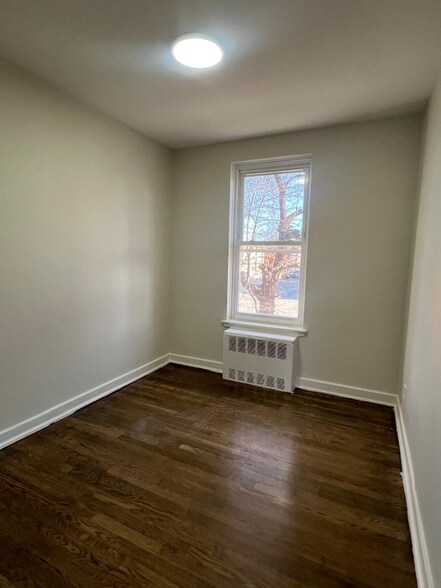 Building Photo - 676 Park Ave