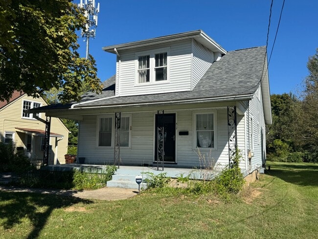 Primary Photo - Beautiful 3 Bed and 2 Bath Home