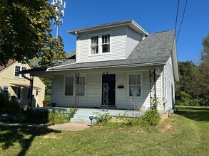 Building Photo - Beautiful 3 Bed and 2 Bath Home