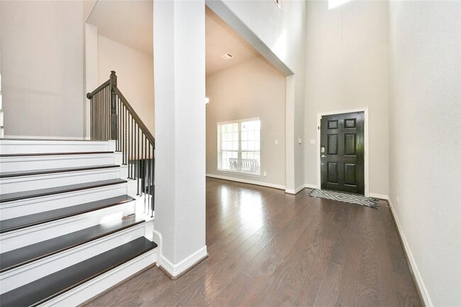 Building Photo - 120 Chestnut Run Ct