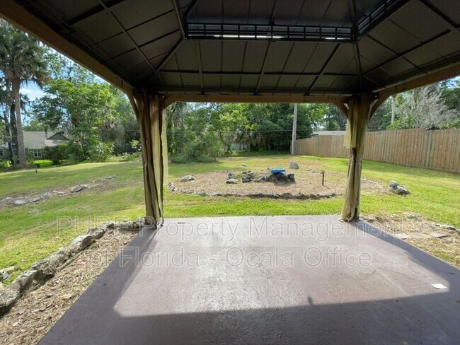 Building Photo - 4211 SW 6th Ave