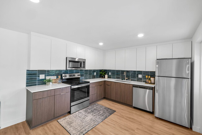 Building Photo - 1070 E 300 S
