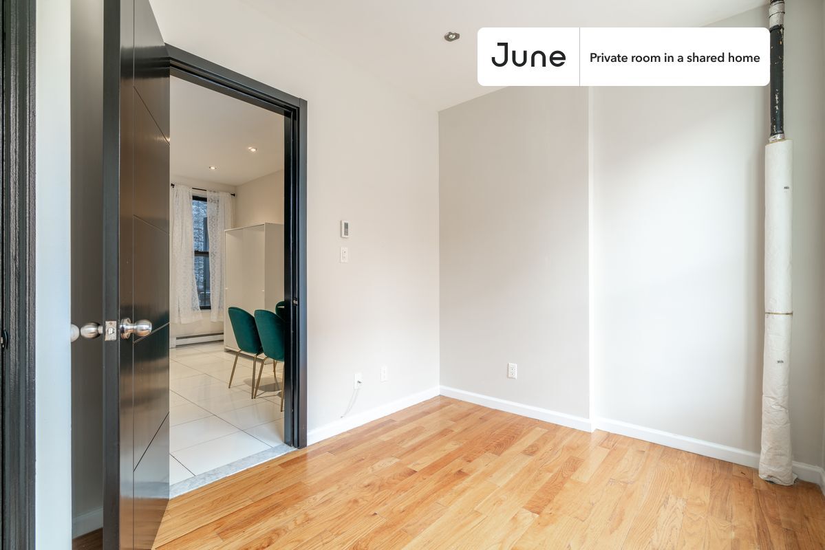 Building Photo - Room in Shared 4 bed/2 bath home