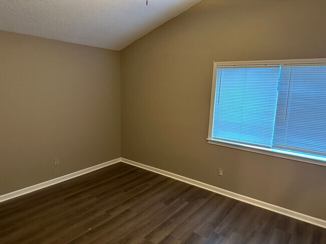 Building Photo - COMING SOON!!1816 Rapier Dr Horn Lake, MS 38637