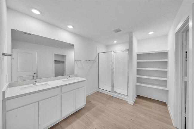 Building Photo - 30715 Wicklow Gdns Dr