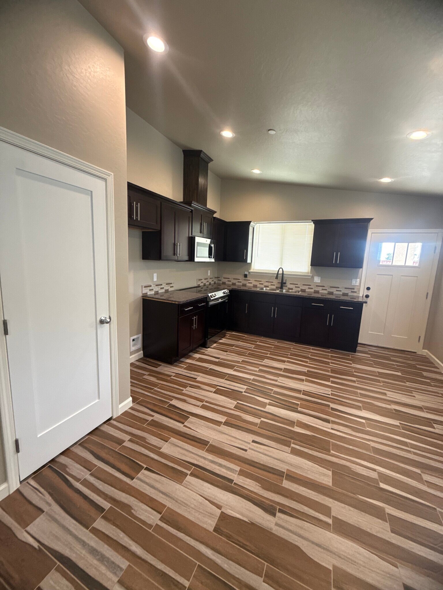 Pantry - 16831 Hill Dr