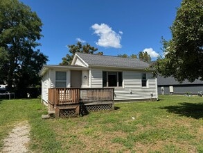 Building Photo - Cute 1 Bedroom House!!