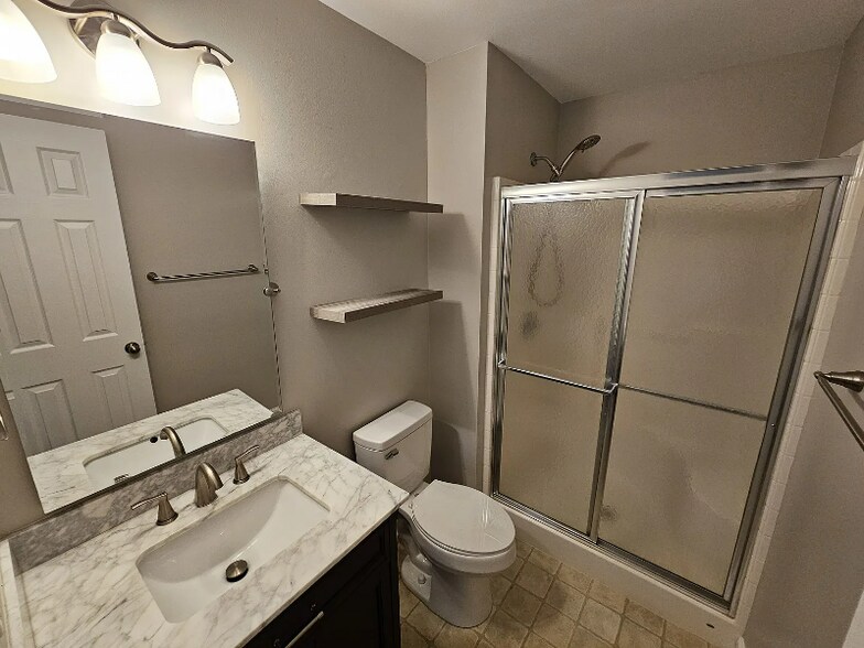 Building Photo - 8709 N 153rd St