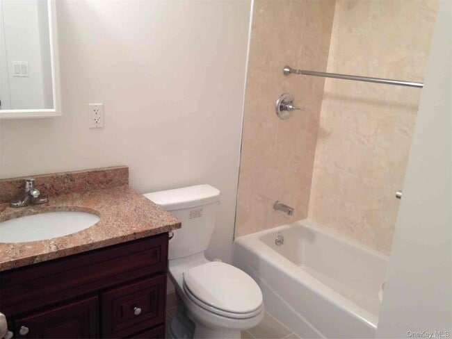 Building Photo - 3-30-30 Soundview Ln