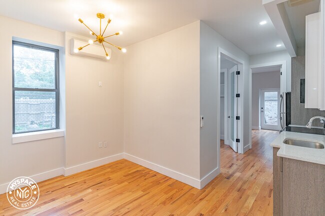 Primary Photo - 1671 Lincoln Pl