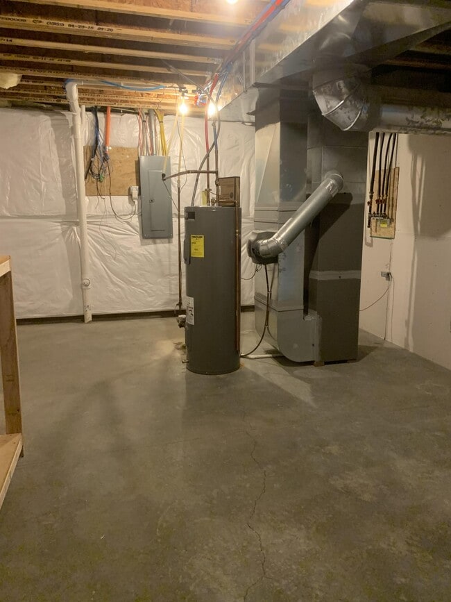 Building Photo - 16008 Springbrook Trl