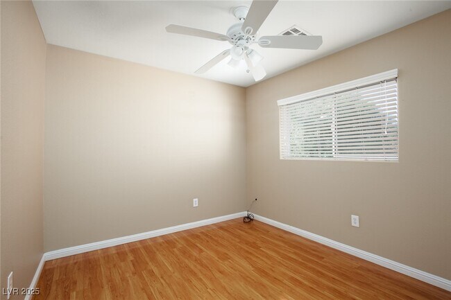 Building Photo - 2516 Courlan Dr